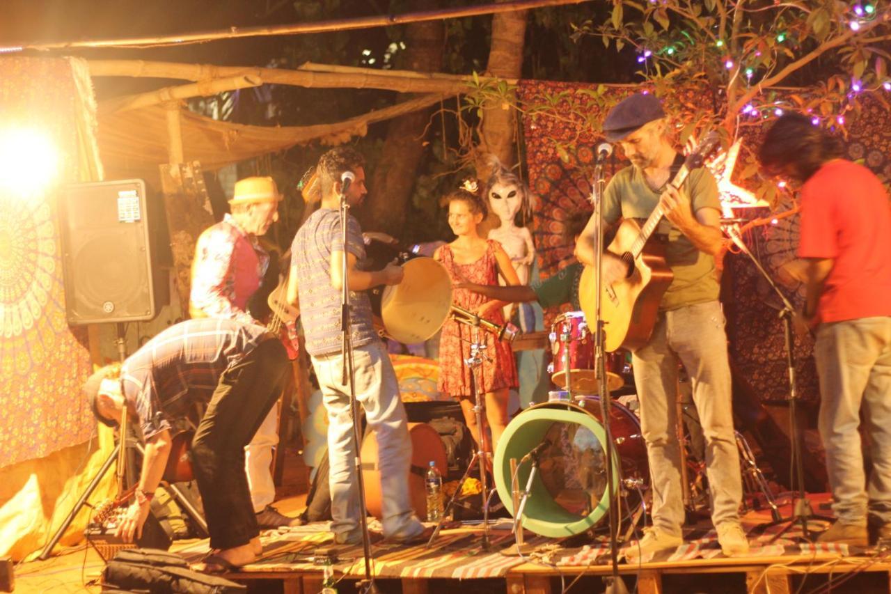 Namahstay Eco Hostel & Coworking & Art Community Space Arambol Buitenkant foto