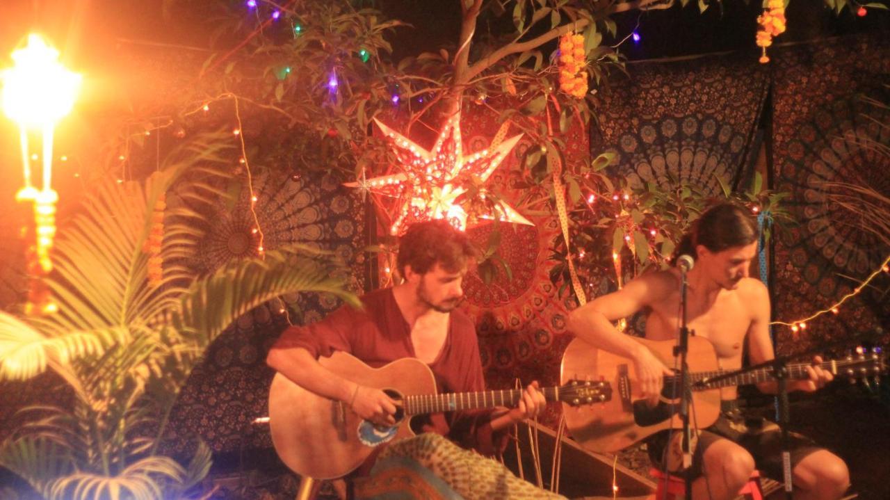Namahstay Eco Hostel & Coworking & Art Community Space Arambol Buitenkant foto