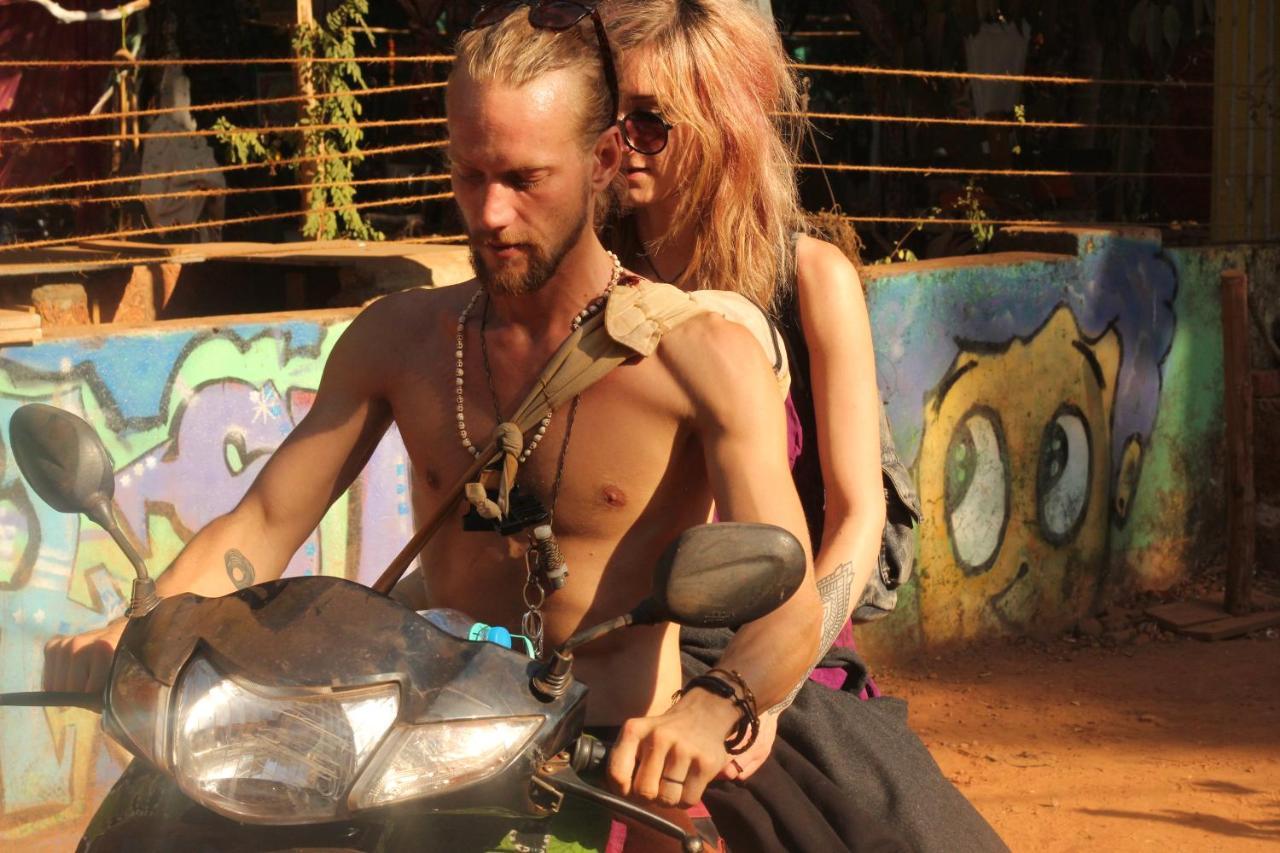 Namahstay Eco Hostel & Coworking & Art Community Space Arambol Buitenkant foto